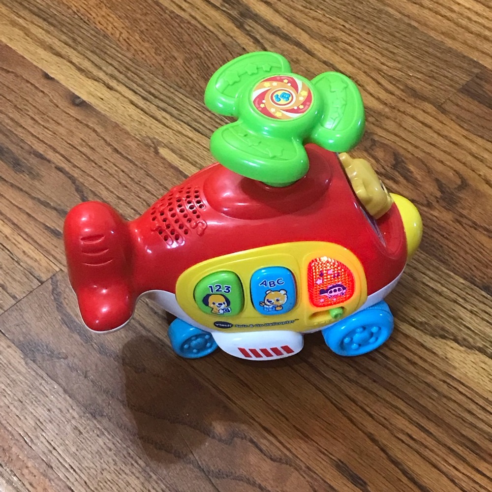 VTech Spin and Go Helicopter, Red
Pressing down on the propeller crawl and chase - Picture 10 of 12